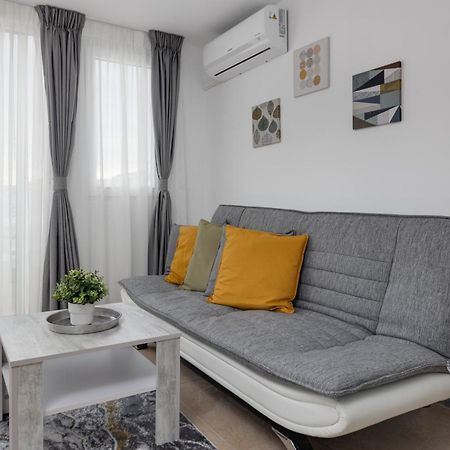 Cosy Apartment Near The Sea تورّيفيِخا المظهر الخارجي الصورة