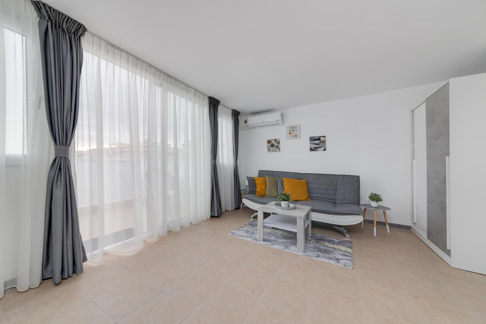 Cosy Apartment Near The Sea تورّيفيِخا المظهر الخارجي الصورة