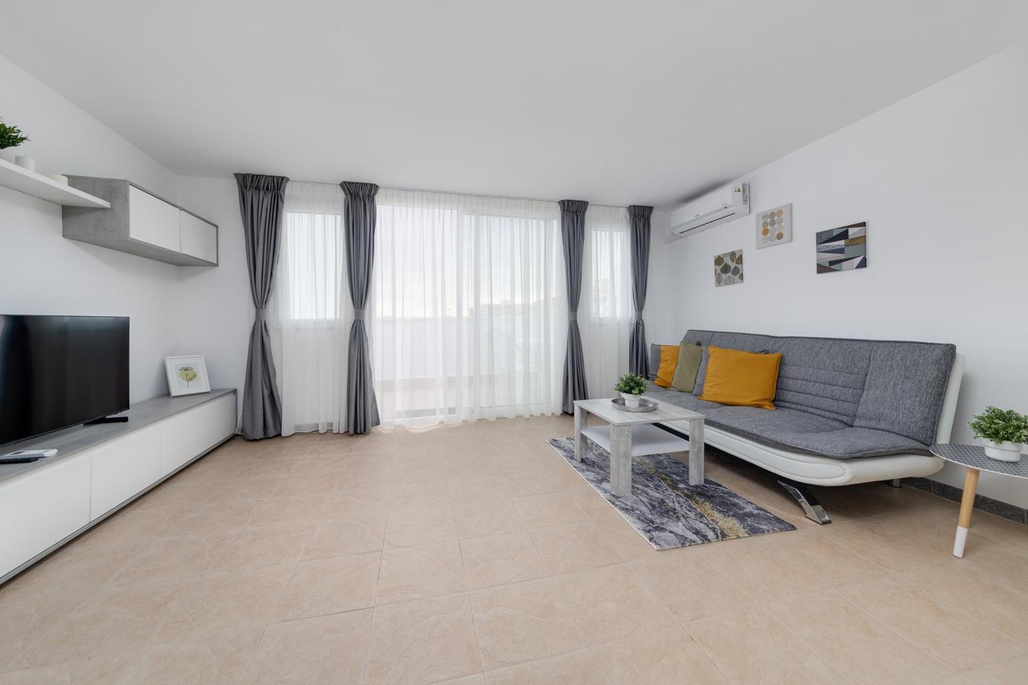 Cosy Apartment Near The Sea تورّيفيِخا المظهر الخارجي الصورة