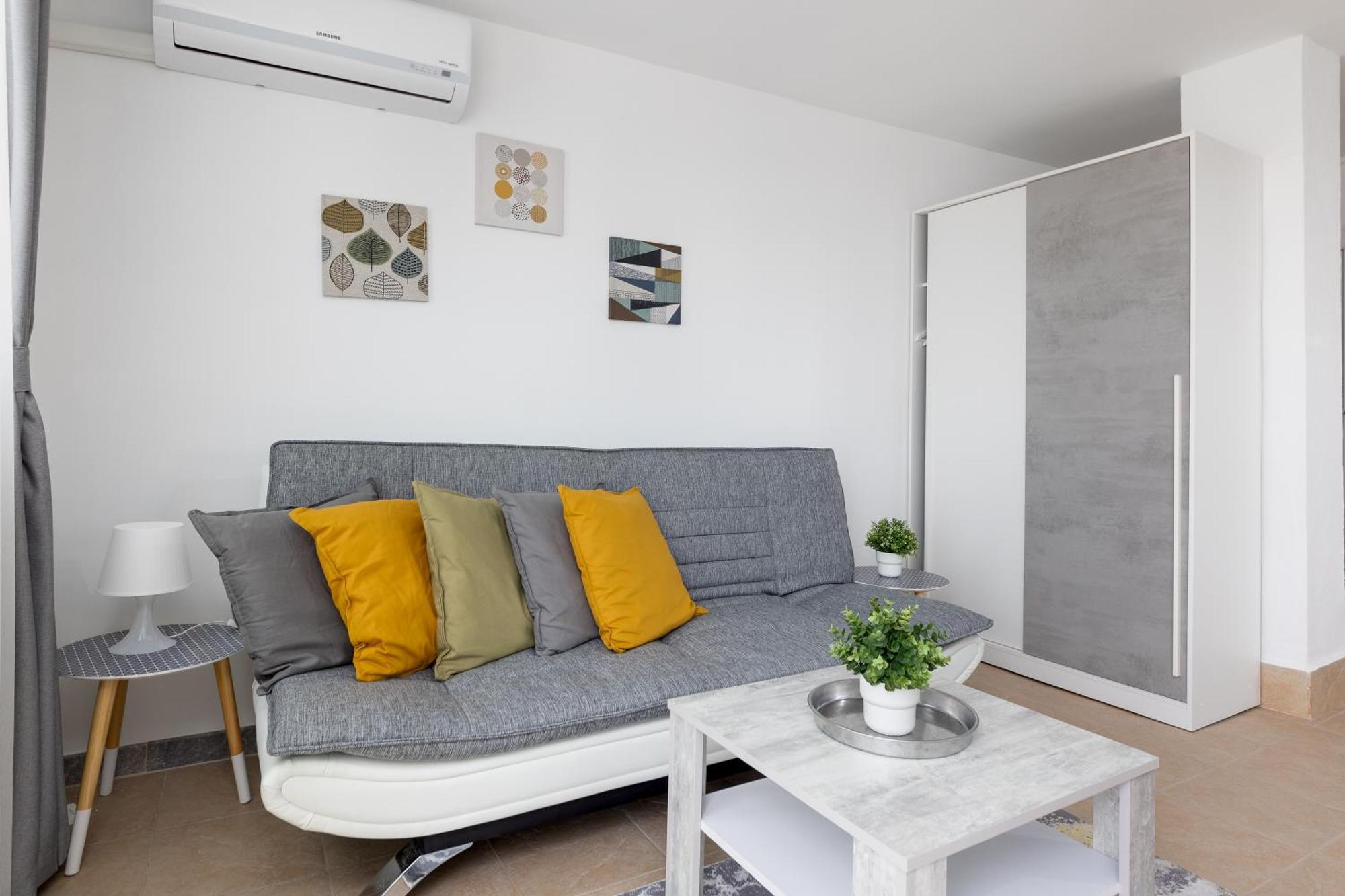 Cosy Apartment Near The Sea تورّيفيِخا المظهر الخارجي الصورة